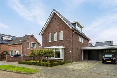 Woning Begoniastraat 7 Wijk en Aalburg
