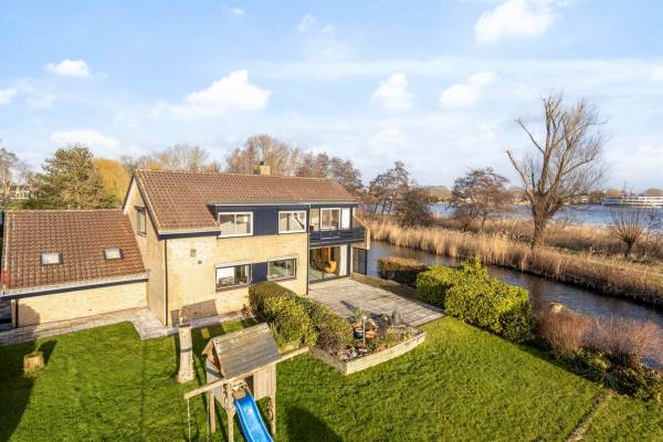 Woning Binnenmaasoever 14 Maasdam