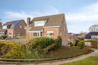 Woning Waalbandijk 275 Haaften