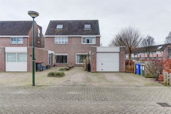 Woning Benraatshoef 17 Raamsdonksveer