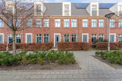 Woning Burg. Van de Brandelerlaan 11 Maassluis
