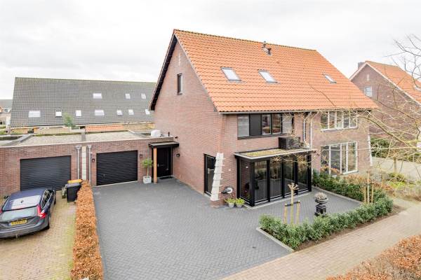 Woning Vlinderlaan 43 Nijkerk