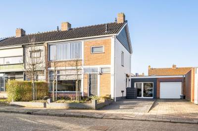 Woning Rector de Kortstraat 15 Halsteren