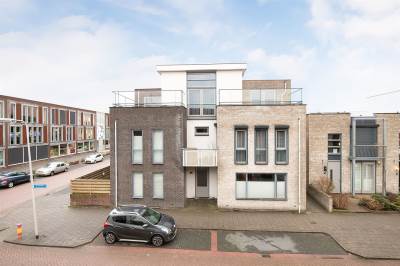 Woning Vroonhoevelaan 15 Alphen aan den Rijn