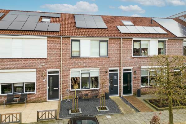 Woning Bachplantsoen 8 Dirksland