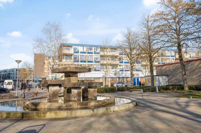 Woning Louis Bouwmeesterplein 12 Tilburg