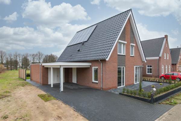Woning Veenseweg 1A Lengel