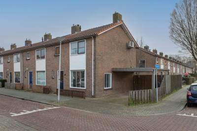 Woning Wethouder van Heldenstraat 27 Rozenburg (ZH)