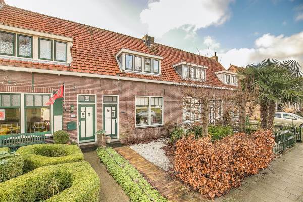 Woning Admiraal de Ruyterstraat 121 Oud-Beijerland