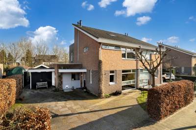 Woning Bachlaan 154 Oud-Beijerland