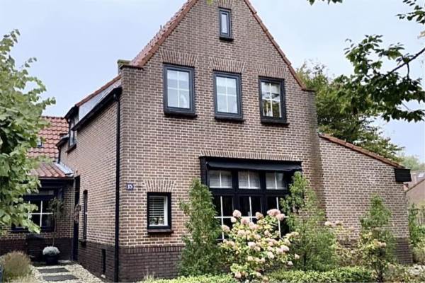 Woning Prins Bernhardstraat 15 Bunschoten-Spakenburg