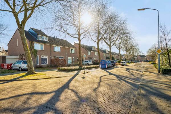 Woning Van Leeuwenhoeklaan 9 Vlijmen