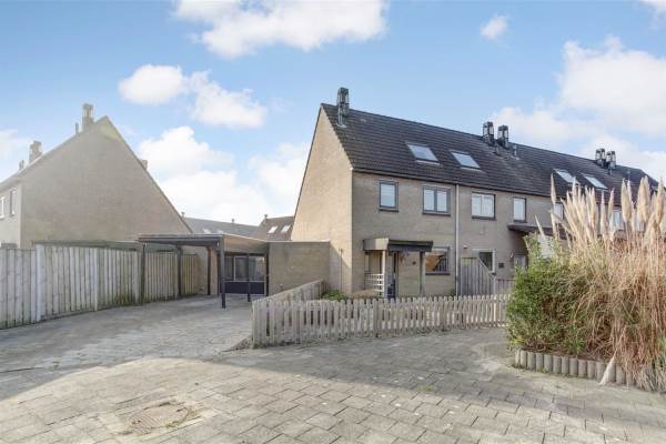 Woning Ebkreek 15 Spijkenisse