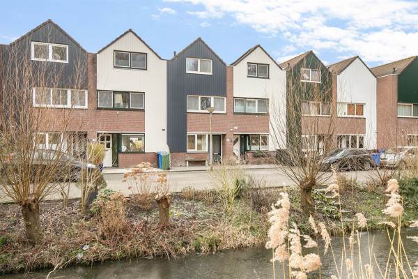Woning Loevestein 131 Alphen aan den Rijn