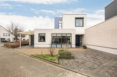 Woning Henk Steenbeekhof 14 Kampen