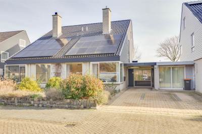 Woning Karveel 3627 Lelystad