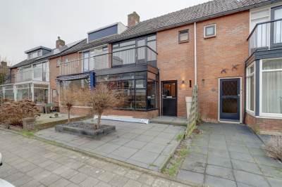 Woning Landmanshof 42 Hendrik-Ido-Ambacht