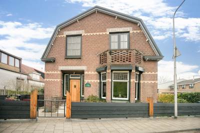 Woning Arent van Lierstraat 31 Puttershoek