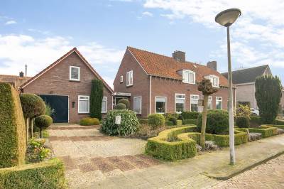 Woning Meidoornlaan 1 Rouveen