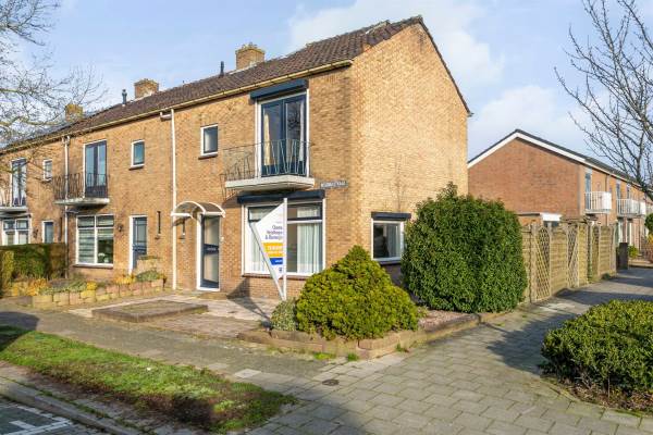 Woning Begoniastraat 17 Oud-Beijerland