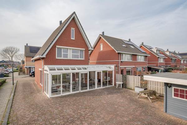 Woning De Hoenderkampen 15 Hellouw