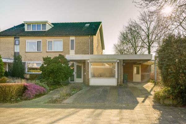 Woning Karveel 1315 Lelystad