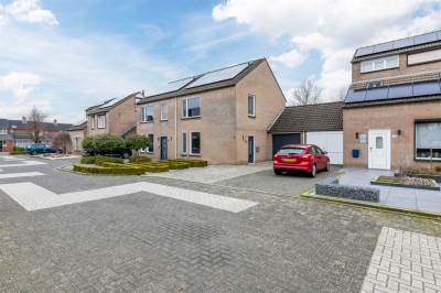 Woning De Leeuwebek 17 Budel