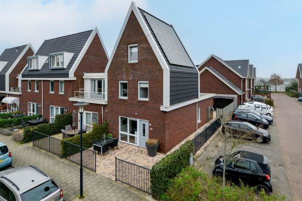 Woning Midvoordreef 11 Kudelstaart