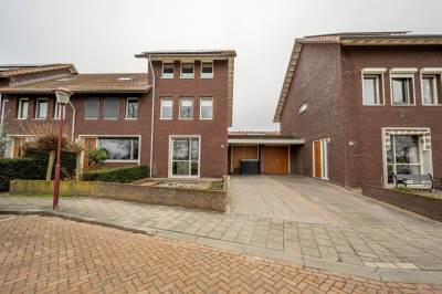 Woning Valeriaan 87 Puttershoek