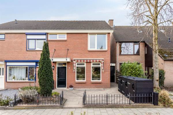 Woning Denneplein 14 Steenbergen (NB) - Oozo.nl