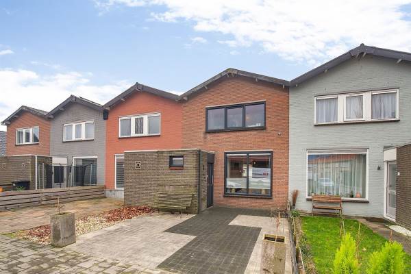 Woning Jan van Rompustraat 8 Terneuzen