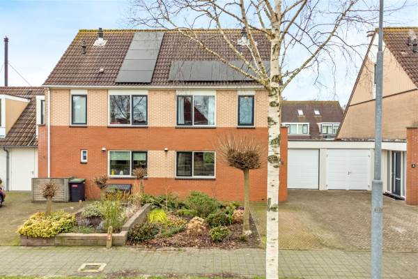 Woning Zwanebloem 6 Limmen