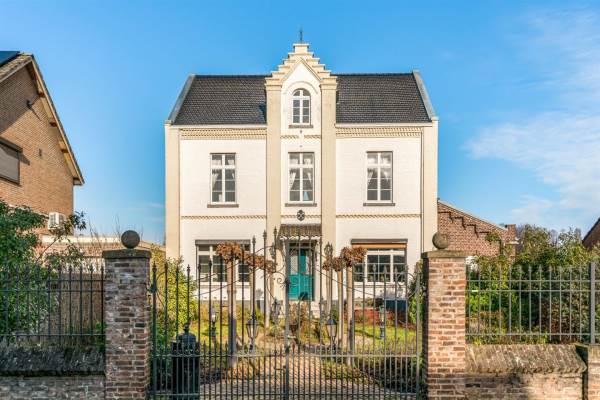 Woning Mgr. Buckxstraat 14 Born