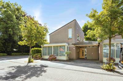 Woning Louis Paul Boonlaan 26 Roosendaal