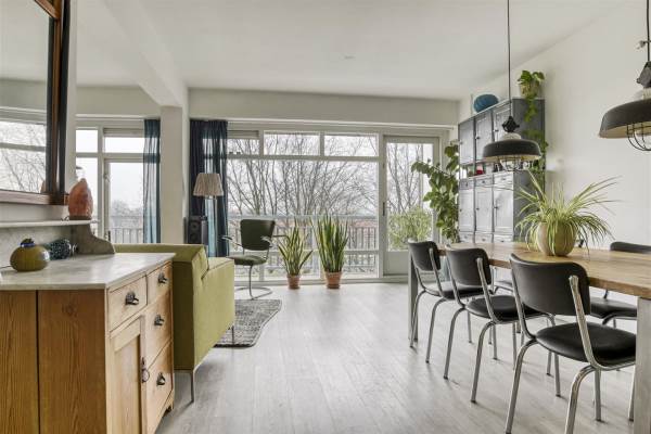 Woning Burgemeester Hogguerstraat 955 Amsterdam