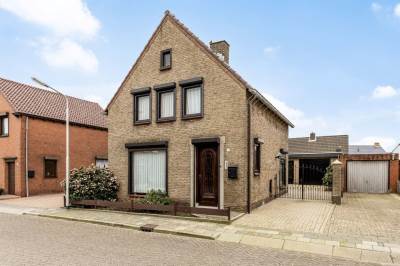Woning Dahliastraat 15 St. Willebrord