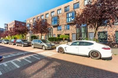 Woning J.H. van den Broekstraat 25 Rotterdam