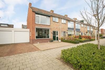 Woning Asterstraat 28 Oud-Beijerland