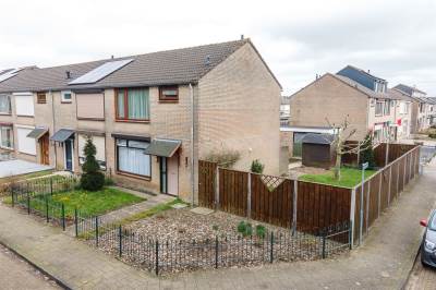 Woning Lijsterbesstraat 2 Hoek