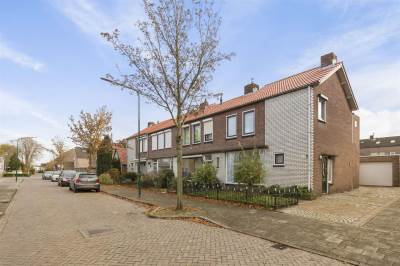 Woning Monseigneur van Hooydonkstraat 19 Rijen