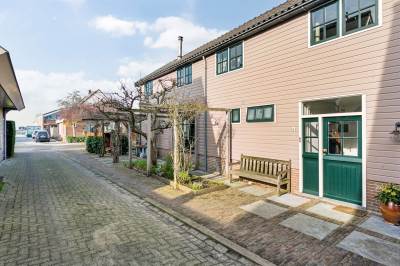 Woning Zuideinde 11 Roelofarendsveen
