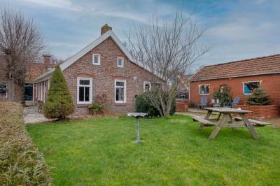 Woning Burgemeester Brouwersstraat 13 Garnwerd