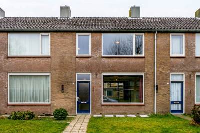 Woning Mr. van Hallstraat 5 Waalwijk