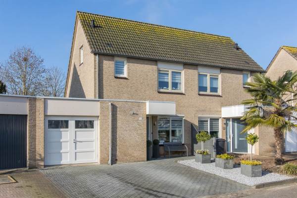 Woning Korenbloem 91 Duiven