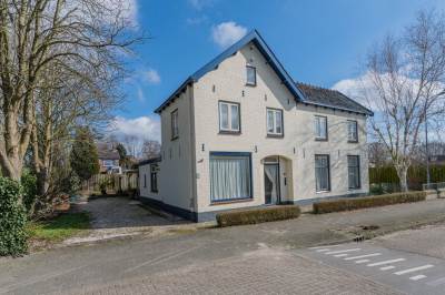 Woning Achterstraat 19 Kerk-Avezaath (Gem. Buren)