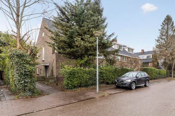 Woning van Hall-laan 26 Naarden