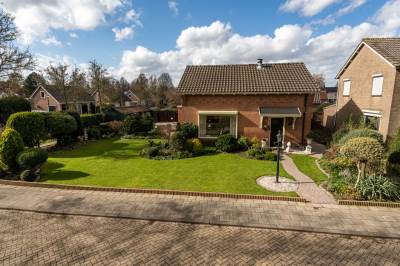 Woning Juliana van Stolbergstraat 55 Veen