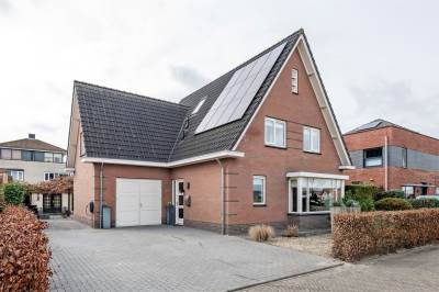 Woning J.A.L.J. van Meertenstraat 15 Meteren