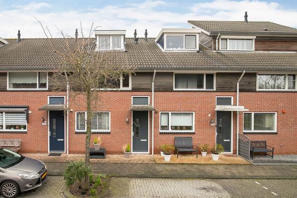 Woning Vicky Baumstraat 37 Spijkenisse