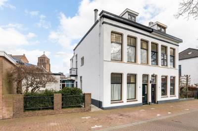 Woning St. Walburgbinnensingel 6 Tiel